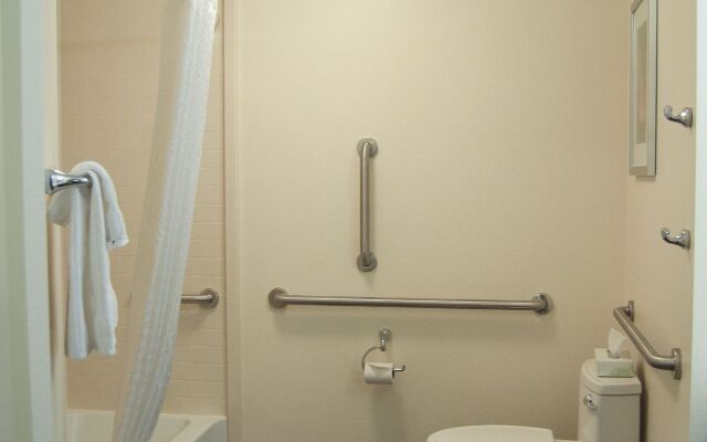 Candlewood Suites Fort Collins by IHG