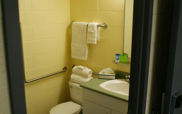 Residence & Conference Centre - Sudbury West