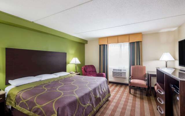 Super 8 by Wyndham Bangor