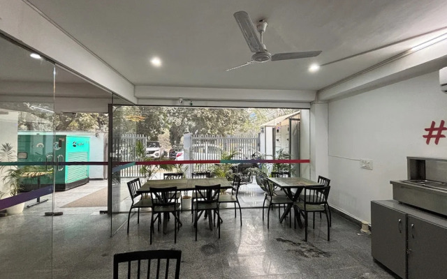 Housr Sector 43 Gurgaon Paras Hospital