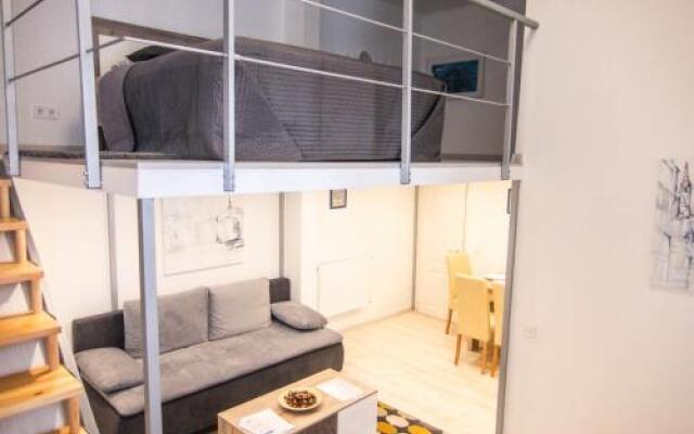 Goldcentral Apartment