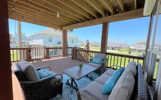 Sea-renity 3 Bedroom Home by Redawning