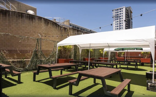 The Old Swan Barracks - Hostel