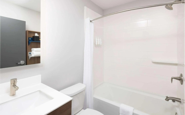 Microtel Inn & Suites By Wyndham Macedon