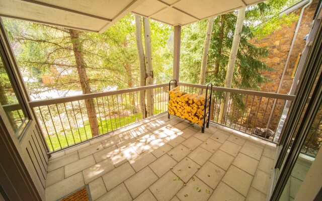 Chateaux Dumont 2717