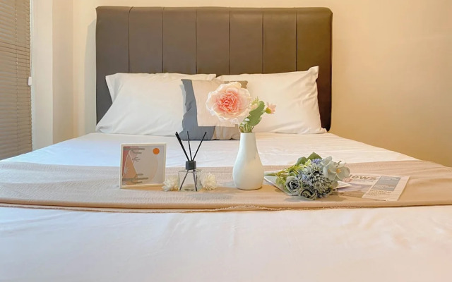 Homey And Good Place Studio At Tifolia Apartment