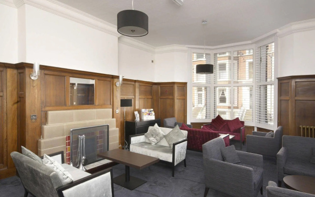 The New Southlands Hotel