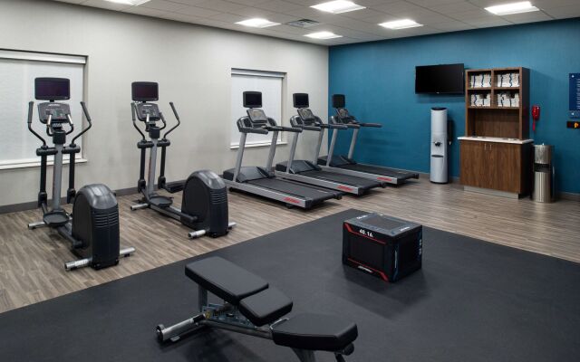 Hampton Inn & Suites Adrian