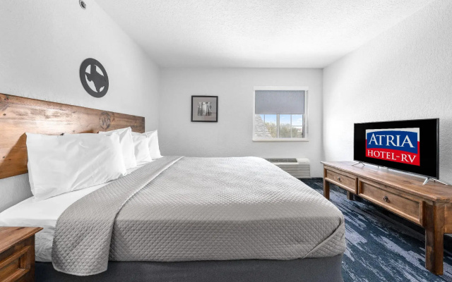 Atria Hotel and RV McGregor