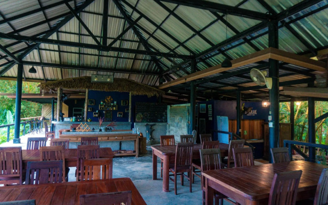 Anurak Community Lodge