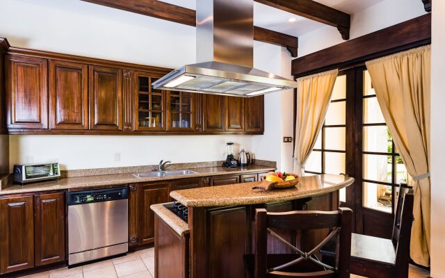 Luxury Vacation Rentals At Hacienda Pinilla