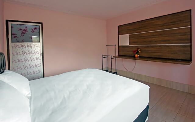 OYO 91744 Hotel Gemilang