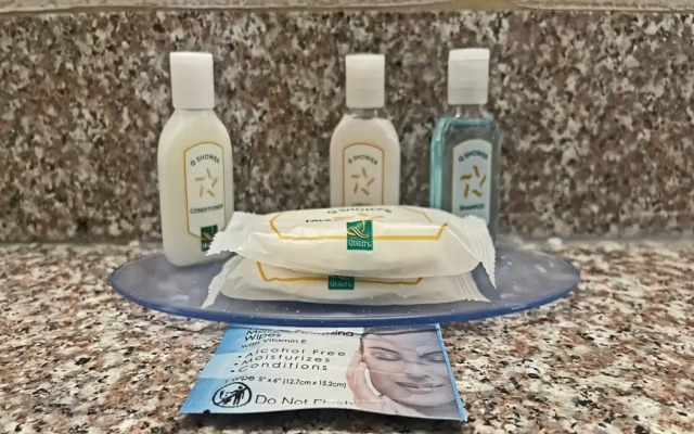 Quality Inn & Suites Cincinnati Sharonville