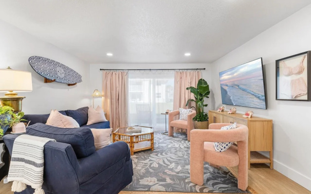 Colony Beach Club 122