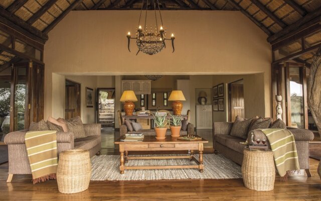 Tuningi Safari Lodge