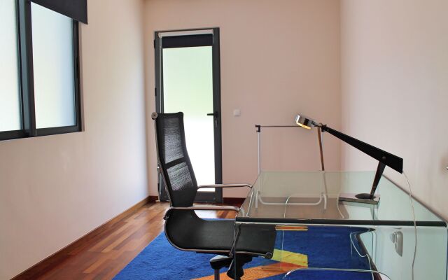 Contemporary villa, heated infinity pool, sea-views | Designhouse