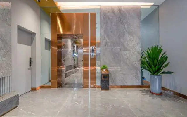 Bo'er Hotel (Xuwen Station)
