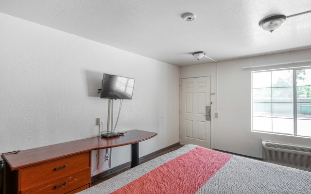 OYO Hotel Baton Rouge East I-12