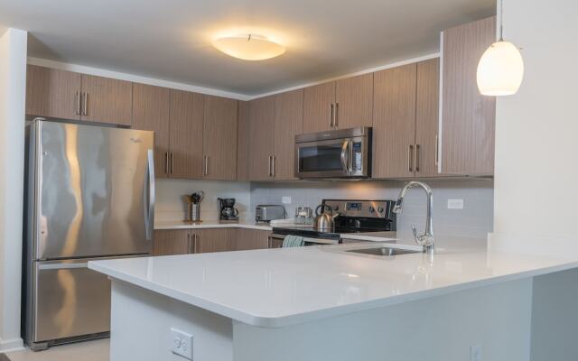 Skyline Luxury Home Suites at Newport