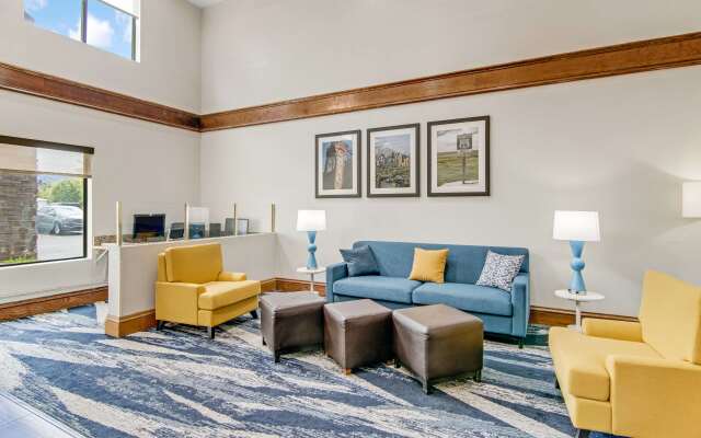 Comfort Suites near I-80 and I-94