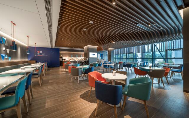Holiday Inn Express Zhuhai Gongbei by IHG