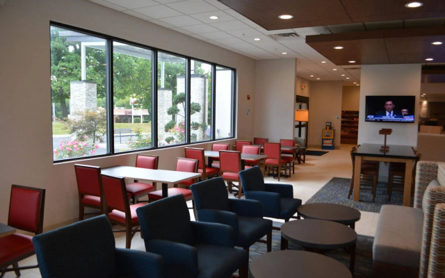 Holiday Inn Express & Suites Waterville - North by IHG