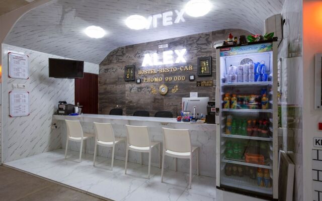 Alex Hostel by OYO Rooms