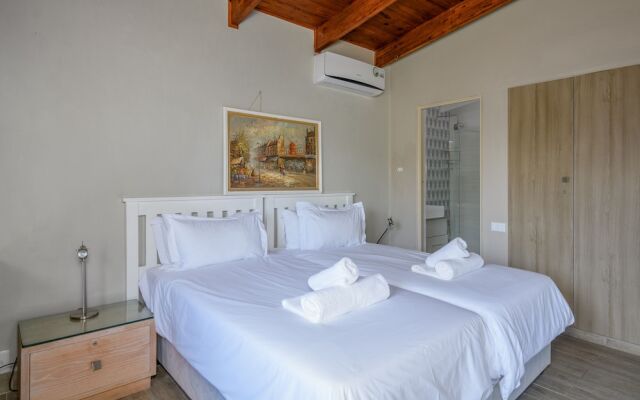 San Lameer Villa Rentals 3314