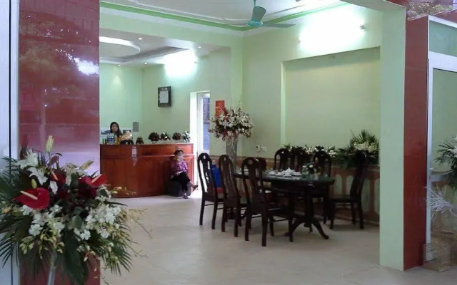 Avi Transit Hotel