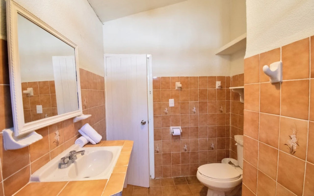 Arena y Mar Beachfront House, El Cuyo by The Spot Rentals