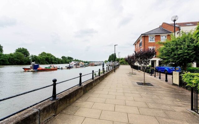 Chiswick Riverside Home