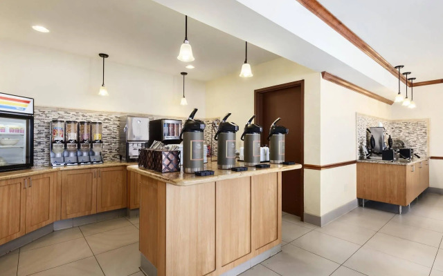 Country Inn & Suites by Radisson, Eagan, MN