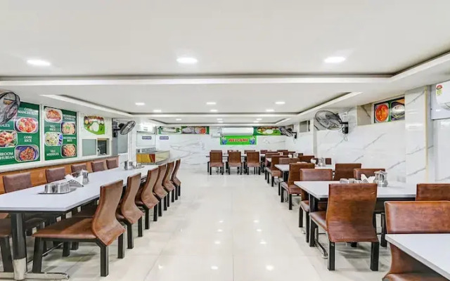 Fabhotel Srinivasa Guest House