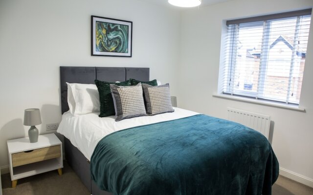 Modern House in Stratford Upon Avon With Private Parking Free Wifi Netflix