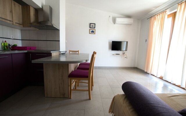 Apartments Šimić-with Beautiful View