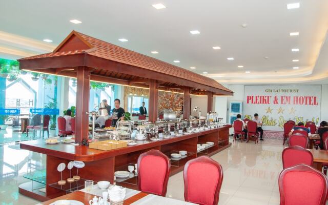 7S Hotel Pleiku & Em