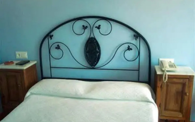 Hostal  Arco Plaza