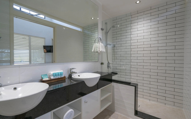 Saltwater Luxury Apartments