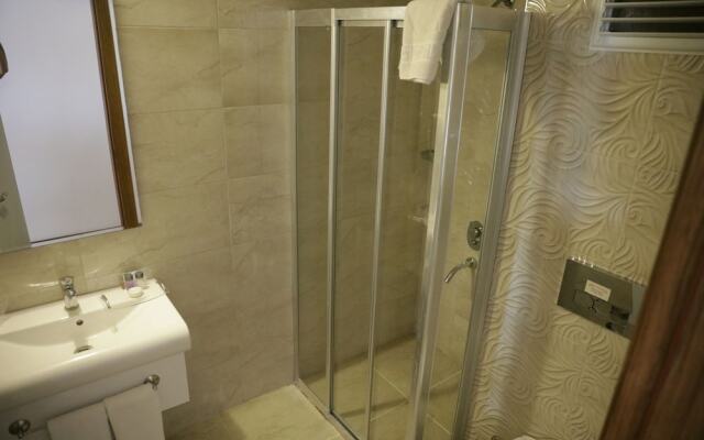 Comfort Ada Class Hotel
