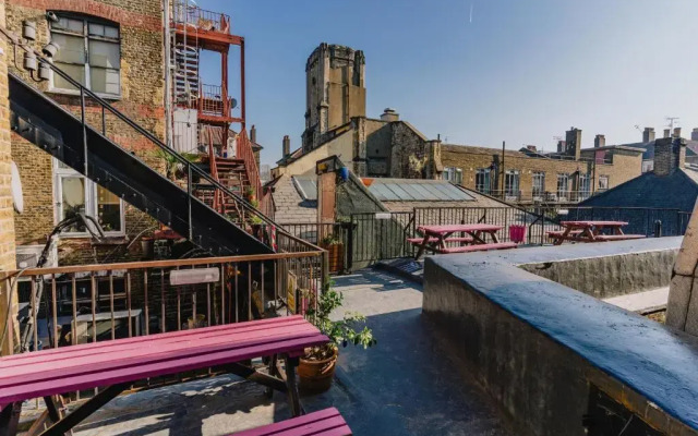 Hostelle