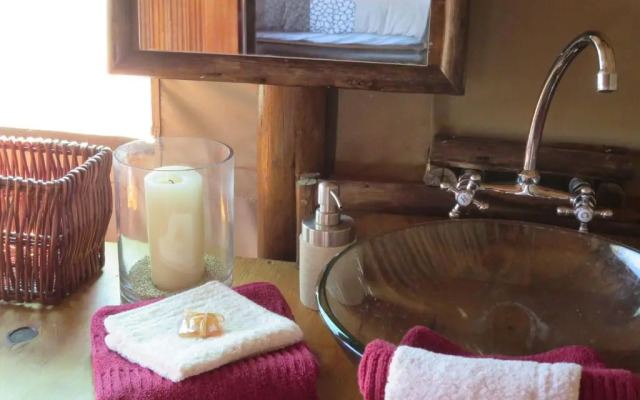 Iphofolo Lodge & Tented Camp