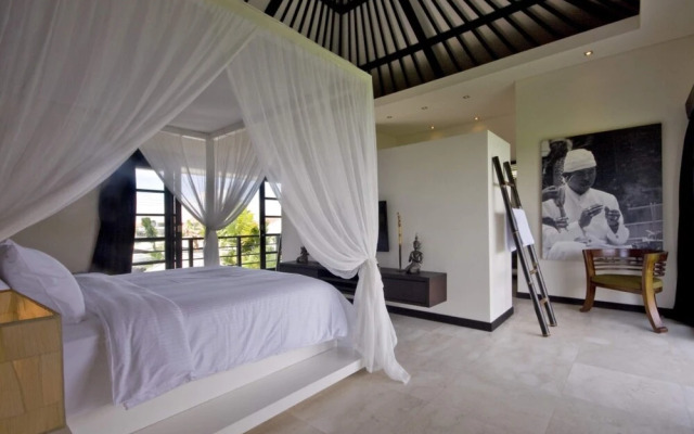 Private Villas, 4 Br, Canggu With Staff