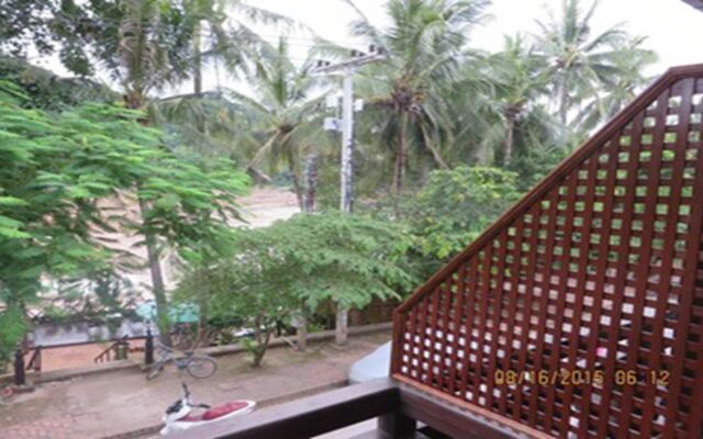 Lankham Riverside Hotel
