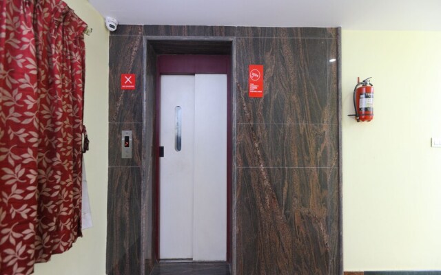 OYO 15558 Sri Sai Nivas Inn