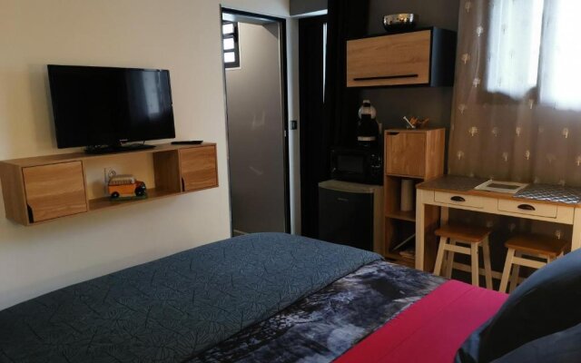 Hostal 170 Room 15 Service Appartement