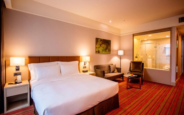 Fullon Hotel Taoyuan Airport Access MRT A8