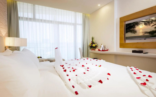 Diamond Bay Hotel