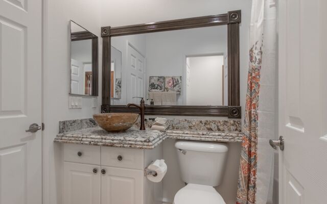 Aquarius of the Desert Six Bedroom House