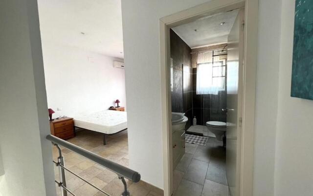 BYBLOS 69A - Casa con piscina comunitaria