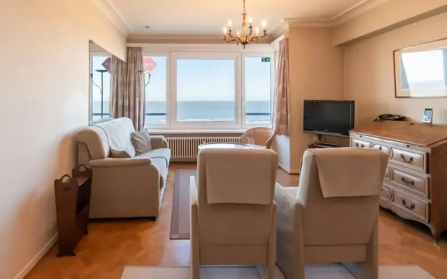 Classic Beach Apartment